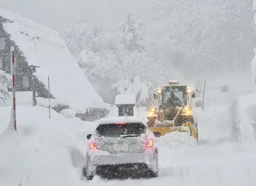 今冬の除雪費膨らむ 高山や関ケ原など、燃料費高騰し低温続く：中日新聞Web