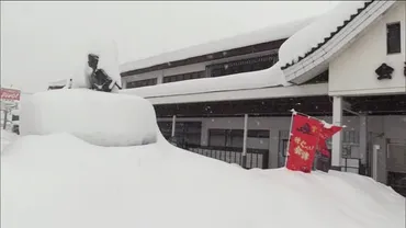 最強寒波】福島・会津地方は記録的大雪続く 会津若松で観測史上最大121センチの積雪 交通機関に乱れ：ニュース 