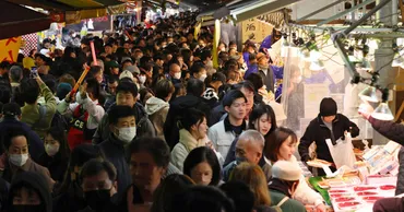 年の瀬の上野・アメ横に活気戻る 国内外から買い物客 