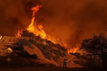 ロサンゼルス山火事、気候変動が招いた惨事！？地球温暖化の影響とは！？