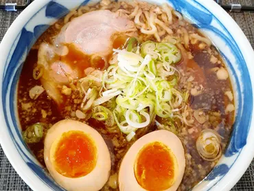 石垣島の常連客が継いだ旭川ラーメンの麺と味 