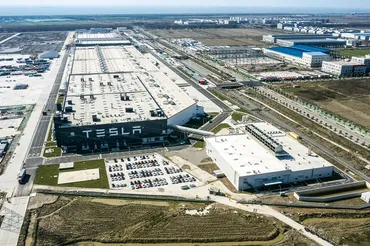 自動車:テスラが巨大工場で中国攻略コスト優位性で日欧勢に挑む=湯進