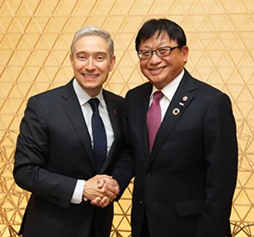 シャンパーニュ・カナダ革新・科学・産業相との懇談会を開催年月日