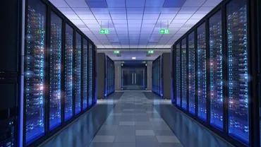 データセンターはブームに後押しされ、半導体市場の第位に急上昇