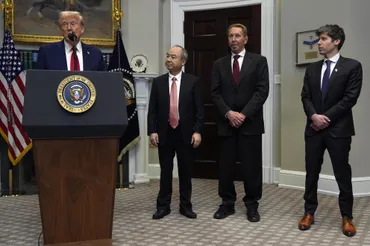 米国に投資年間で兆円ソフトバンクグループ含む連合
