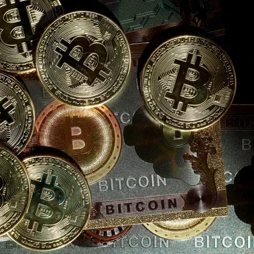 チェコ中銀、ビットコインを外貨準備に総裁が提案へ=FT