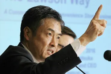 ロッテ新社長の玉塚氏プロ経営者と呼ばれたユニクロ、ローソン時代の「通信簿」
