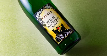 黒猫のワイン「シュヴァルツェ・カッツ」とは?その由来は?