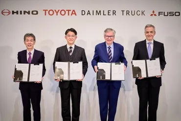 商用車業界再編？トヨタ、ダイムラートラック、日野、三菱ふそうの協業と経営統合の行方は？CASE技術開発、カーボンニュートラル、商用車業界の未来を読み解く