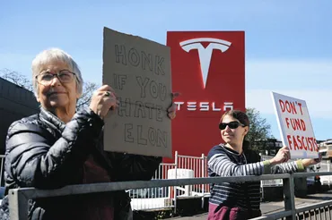 米テスラ、営業利益66%減 マスク氏巡り不買運動響く 1~3月、EV競争激化も:ニュース:中日BIZナビ