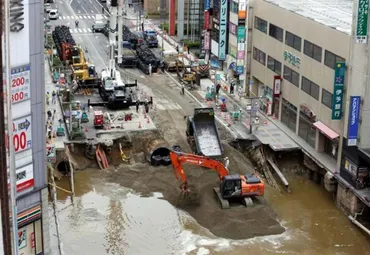 博多道路陥没 復旧状況をSNS駆使し市長発信、住民に好評(1/3ページ)