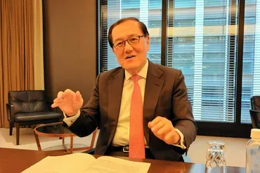 三菱モルガン証券社長、業界首位に意欲 「グループでシェア25%」(朝日新聞)