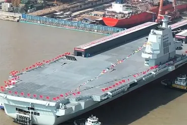 港出たぞ! 中国初の電磁カタパルト空母「福建」ついに洋上へ 空母3隻態勢は目前か