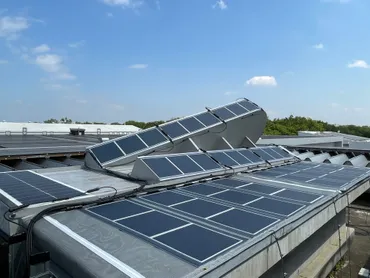 大林組とアイシン、ペロブスカイト太陽電池の実用化に向けた実証実験を開始←br→～容易に交換できる工法と年間発電量を最大化する設置方法を検証～ 