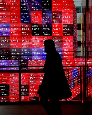 日経平均は3日続伸、円安好感 戻り高値更新後は伸び悩む 