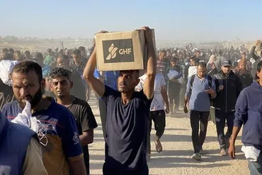 人道支援で流血」に住民怒り イスラエルの食料配給で100人超死亡―強制移住の懸念も・ガザ:時事ドットコム