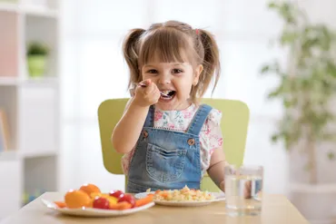 目からウロコ！食べるのが遅い子どもの悩みは「頑張らない」で解決