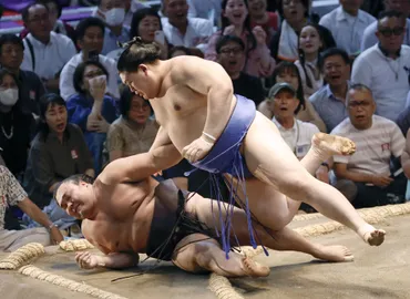 名古屋場所、大の里が勝ち越し 一山本2敗目、首位に平幕4人