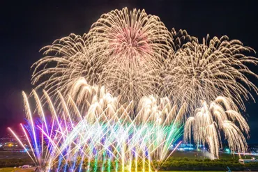 直方で花火大会「のおがた夏まつり」 追い山と共演、6000発が夜空彩る