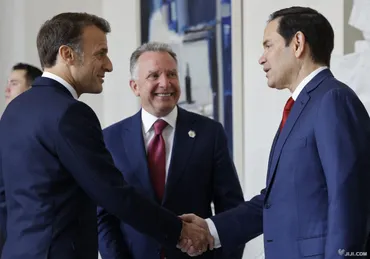 米仏、ウクライナ巡り会談 ゼレンスキー氏「ロシアに圧力を」：時事ドットコム