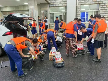 中国河北省灤平県の土砂崩れ、死者８人に 依然４人不明
