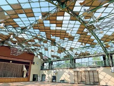 停電 なお５０万軒/台風１５号 成田１．３万人一夜/相次ぎ断水 熱中症か９３歳死亡
