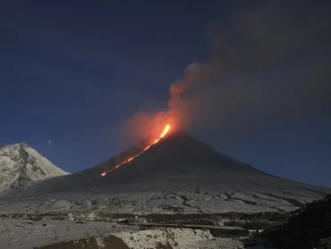 巨大地震後に噴火 カムチャツカ半島・クリュチェフスカヤ火山地震と噴火の関係は？専門家に聞く 