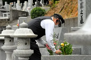 墓参り代行」にタクシー会社参入 ふるさと納税でも増加、寄付額は 福岡県:朝日新聞