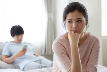 旦那の浮気を義母に相談……身内に相談するのはアリ? 離婚 All About