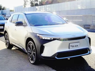 トヨタ、新型EV「bZ4X」の国内販売 個人向けはサブスク「KINTO」に限定 新たな流通モデル模索