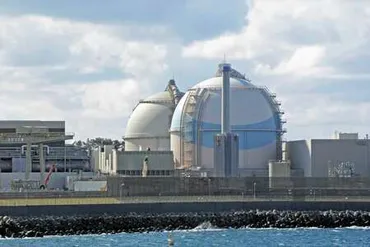 玄海原発で「ドローンと思われる三つの光」に発表を訂正 原子力規制委員会 飛来物捜索も、ドローン発見されず(佐賀新聞)