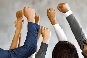 仕事の「情熱」は幸福への道？：鈴木祐氏が語る適職の見つけ方とは？科学的根拠に基づいた「適職」と「幸福」