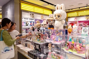 大人気の「ラブブ」とユニクロのコラボ商品が8月25日に発売。転売対策は？一部予約販売も...。購入前に知っておくべきこと 