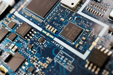 半導体に100％の関税」、トランプ氏表明 国内生産なら優遇 