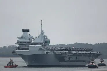 日英防衛相会談、8月末開催へ 英米F35Bが護衛艦に発着訓練も：朝日新聞