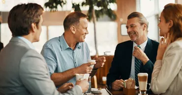4人以上は苦手？脳科学が教える円滑な複数人コミュニケーション術とは？話しづらさの原因は脳にあった！克服のヒント
