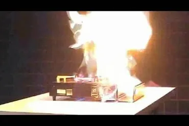 カセットボンベの安全な使い方とは？爆発事故を防ぐための注意点！(カセットボンベ、安全、処分？)カセットボンベの事故から身を守る！正しい使用と廃棄方法