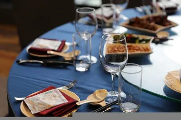 上司や取引先との食事で失敗しない会食マナーの要点まとめ│会場ベストサーチジャーナル