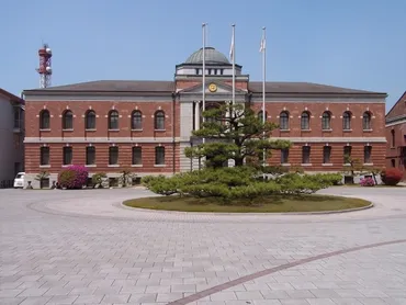 旧呉鎮守府庁舎本館 : 近代建築Watch