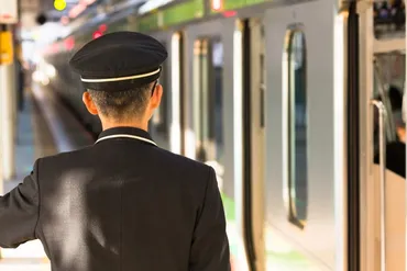 駅員の仕事内容・なり方・年収・資格などを解説