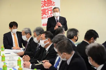 成田空港と千葉県政の動向：地域活性化、保育士問題、コロナ対策、インフラ整備に関する課題と展望？千葉県議会での主な議題：成田空港、保育士、コロナ、インフラ整備、議会での質疑応答