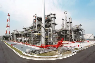 石油化学業界、再編の波は？三井化学の分社化、出光興産の戦略とは？（未来への展望？）三井化学の分社化と業界再編の行方