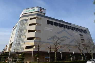 大手総合スーパーの苦境を横目に滋賀県基盤の平和堂が店舗を次々大規模リニューアルする狙い