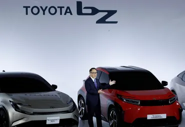 トヨタ、30年にEV350万台=電動化投資8兆円、販売目標引き上げ