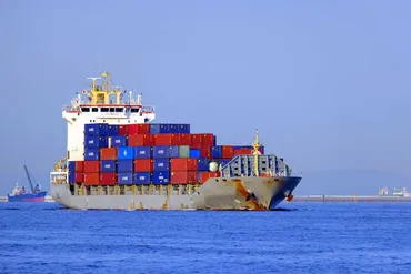サプライチェーンとスズ価格の高騰は？その背景と今後の展望を徹底解説！海運業界の業績とスズ市場の動向、地政学リスクの影響