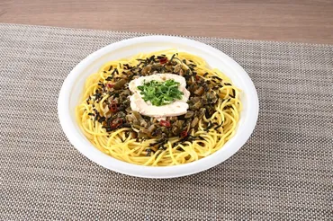 ファミリーマート初!生麺専門「鎌倉パスタ」監修 人気メニューをベースに開発したもちもち食感の生パスタ「高菜と鶏肉のピリ辛パスタ」「海老のトマトクリーム パスタ」を発売!