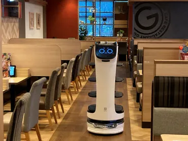 ガストの「猫ロボット」成功のワケ わずか1年半で3000店導入