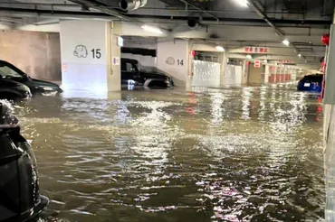 四日市市地下駐車場浸水被害：原因と補償はどうなる？（豪雨、駐車場、浸水）記録的豪雨による地下駐車場浸水被害と、その全貌