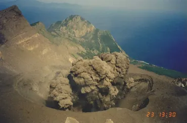 諏訪之瀬島火山噴火