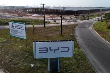 ブラジル労働検察庁、ＢＹＤの工場建設現場での人権侵害で提訴 